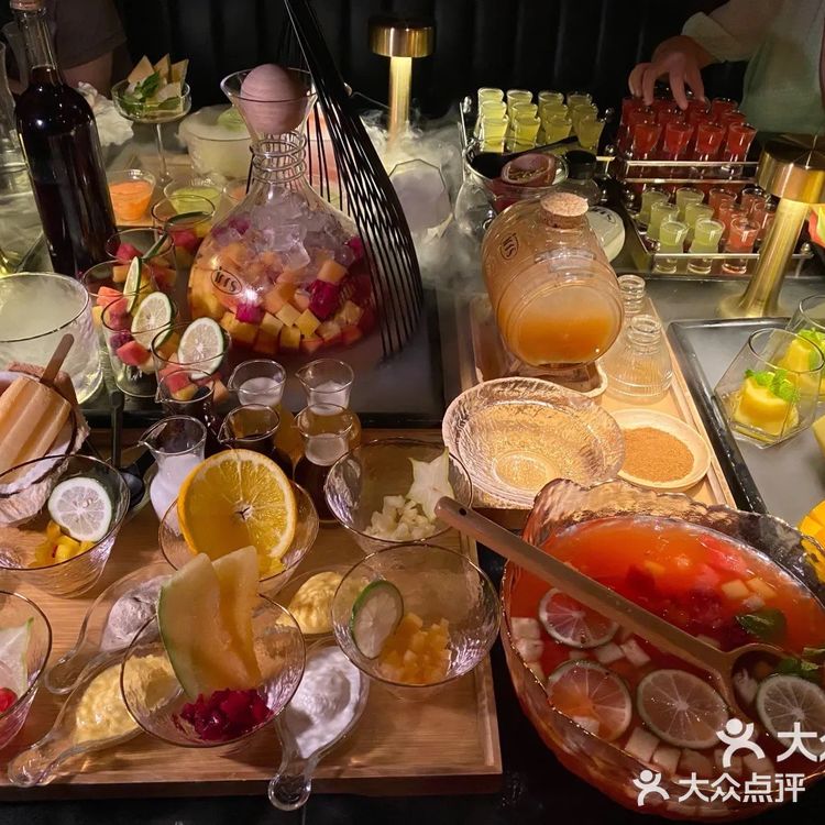 发个以前的探店，一个宝藏酒吧餐厅 服务就有前台小姐姐