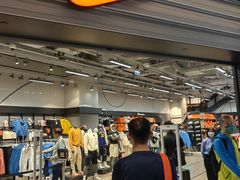 -东荟城名店仓