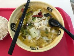 酸菜鱼盖浇饭-复旦大学江湾校区食堂