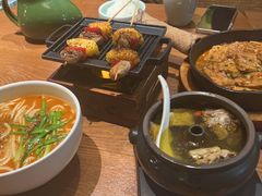 -云海肴·汽锅鸡·云南菜(天山百盛优客店)