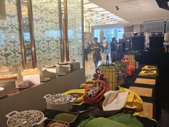 -圣丰索菲特·2 On 988 Café 自助餐厅