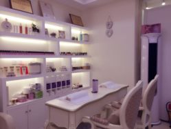 -印奈儿美甲手足护理机构