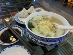 -笑来喜馄饨小笼工坊店(湖滨街店)