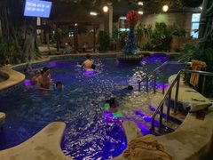 -泉城欧乐堡戏水湾艺术养生温泉