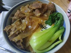 日式肥牛饭-木及咖啡
