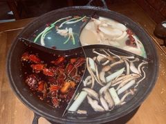 -白乐天毛肚火锅馆(解放碑店)