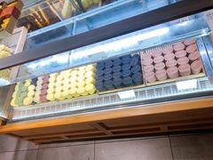面包甜点陈列柜-南宋胡记(杭州河坊街店)
