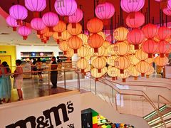 -m豆巧克力世界(上海世茂广场店)