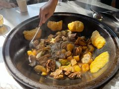 -粘豆包柴火铁锅炖