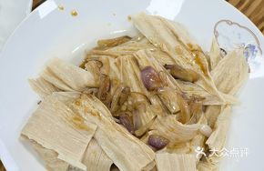 Red Onion with Longmen Tofu Skin