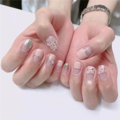 -悦指间美甲美睫