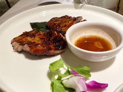 招牌炭烧猪颈肉-金椰壳· 大厨新加坡菜(壹方城店)