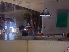 -涨巢·潮玩水疗局