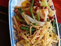 -田家大院东北农家菜铁锅炖(西安总店)