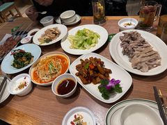 -贯贯吉·清真餐厅(浙江中路店)