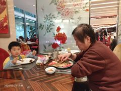 -君来湖滨饭店·玫瑰园