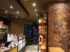 -星巴克(西藏路店)