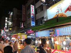 -六合夜市