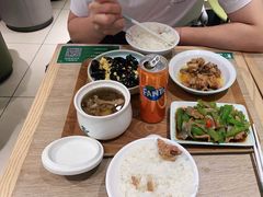 -老乡鸡(融科天地店)