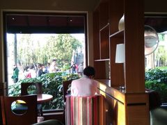 靠窗位-COSTA COFFEE(西湖天地店)