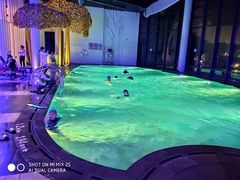 -上海滴水湖皇冠假日酒店