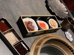 -铭牛烧肉·和牛海鲜自助(高新月牙湖店)