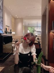 -BULB STUDIO 巴柏明星发型工作室