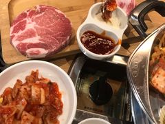 -江南猪肉商会无限续吃(弘大店)