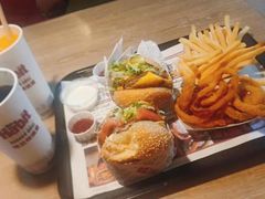 -The Habit Burger Grill 哈比特汉堡(复兴soho店)