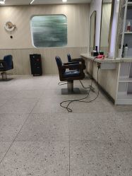 -PE SALON