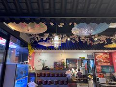 -老街烧烤大排档·地道湖北菜·龙虾馆(汉口火车站店)