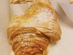 黄金流奶羊角-麦田工坊(月湖店)