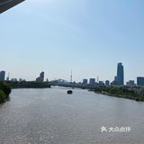 运河涟漪，碧波飘带