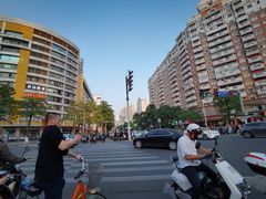 -阿秋牛排(湖心街店)