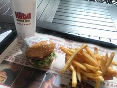 -The Habit Burger Grill 哈比特汉堡(爱琴海店)
