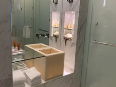 -上海滴水湖皇冠假日酒店