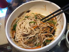 鸡丝凉米线-云海肴·汽锅鸡·云南菜(天山百盛优客店)