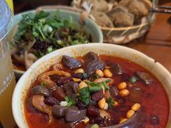 -包整·丝娃娃(一览甲秀楼风景店)