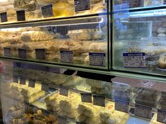 -白玉兰食品甜凤店(合生汇店)