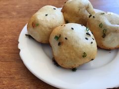 生煎-老字号眼镜子煎包汤包店