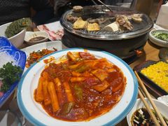 -青瓦餐厅·生鱼片·韩园烤肉(西塔店)