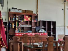 大堂-佘记全家福芋儿鸡(向阳街总店)