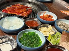 -明洞阿姨·韩式酱蟹烤肉·创意料理(三元桥店)