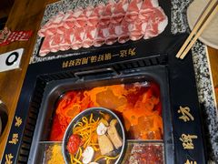 -老牌坊云南鱼豆花火锅(哈西万达店)
