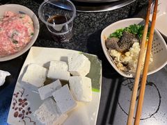 -洞亭火锅(防空洞总店)