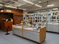 -无奔眼镜·蔡司·依视路授权店(马家堡店)