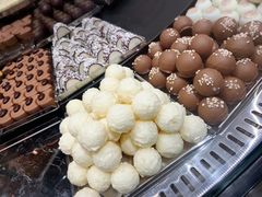 -Laderach 莱德拉(上海环贸iapm店)