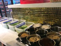 -钢管厂五区小郡肝串串香(奥克斯广场锦城万达店)