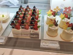 -花花卷卷·鲜食蛋糕(静安久光百货店)
