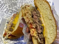 -TRIPS BURGER(大钟寺店)